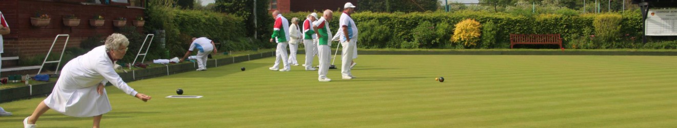 Uxbridge Bowls Club in action